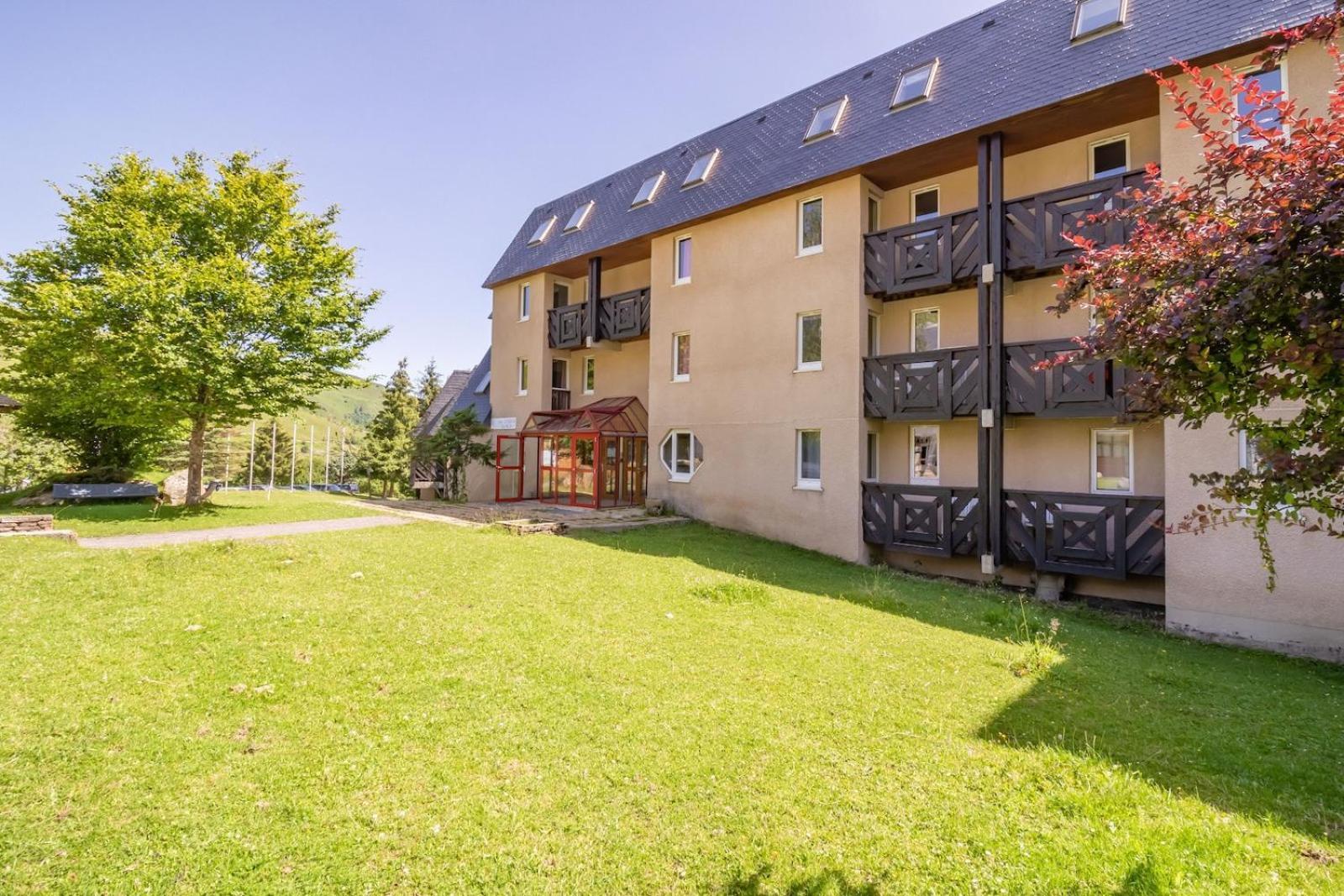 Acces Direct Aux Pistes - Appartement Pour 4 Génos Exteriér fotografie